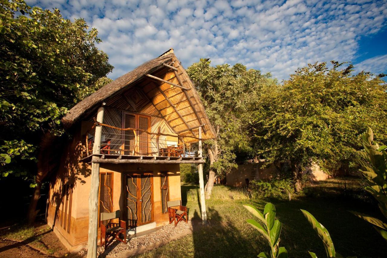 Track And Trail River Camp Kakumbi Esterno foto